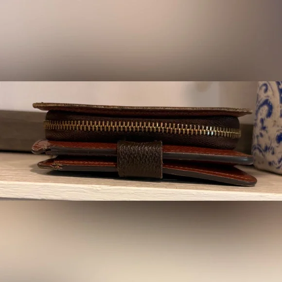 Authentic Vintage Louis Vuitton Monogram Compact Wallet - Picture 6 of 12